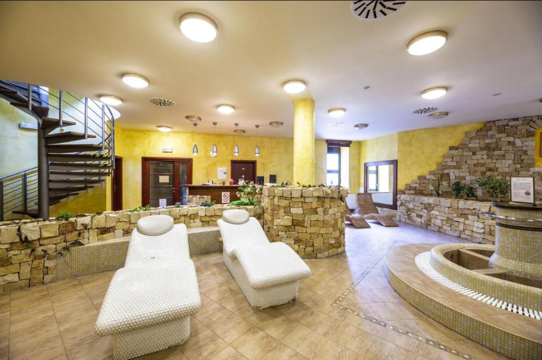 Spa Hotel Bily Horec Harrachov Bagian luar foto